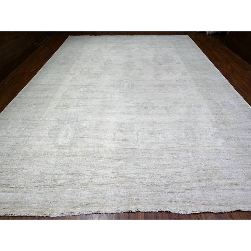 Shahbanu Rugs Smoky White Soft Wool Hand Knotted Afghan Oushak with